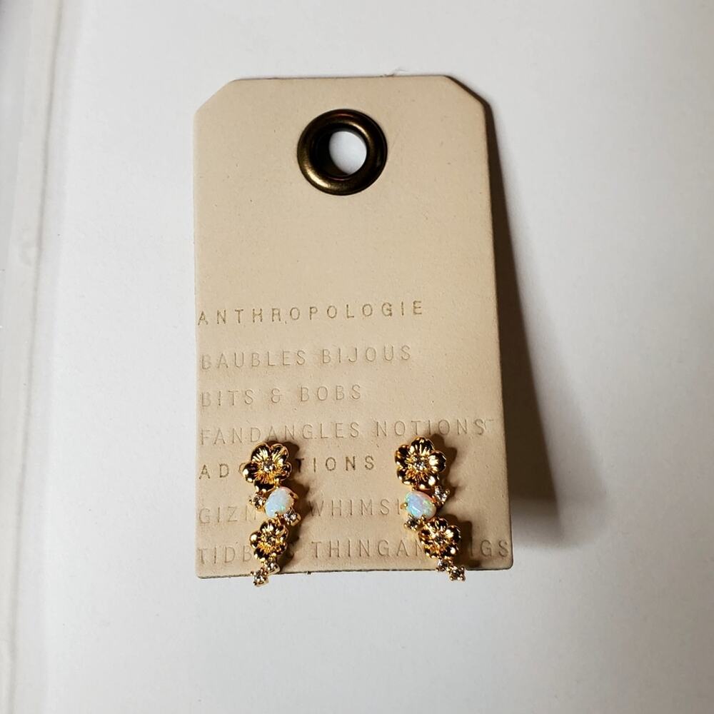 Anthropologie Sweet Escape tone tone with pearl dainty earrings NWT